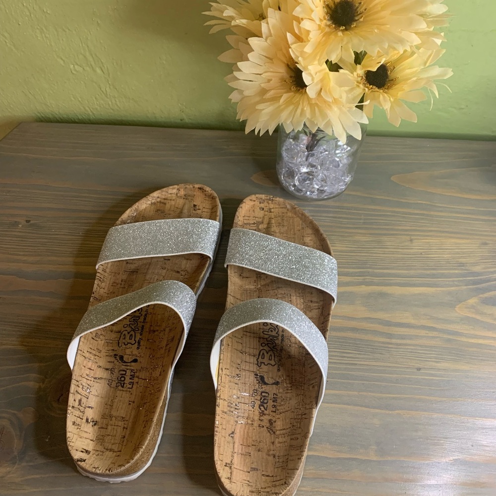 Birkenstock Women sandals size 9.5 Silver Sparkle color